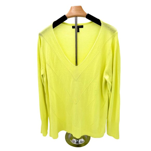 Banana Republic Pullover V-neck Sweater - Picture 1 of 2